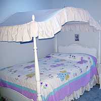 (Ariana's canopy bed)