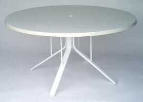 (patio table)